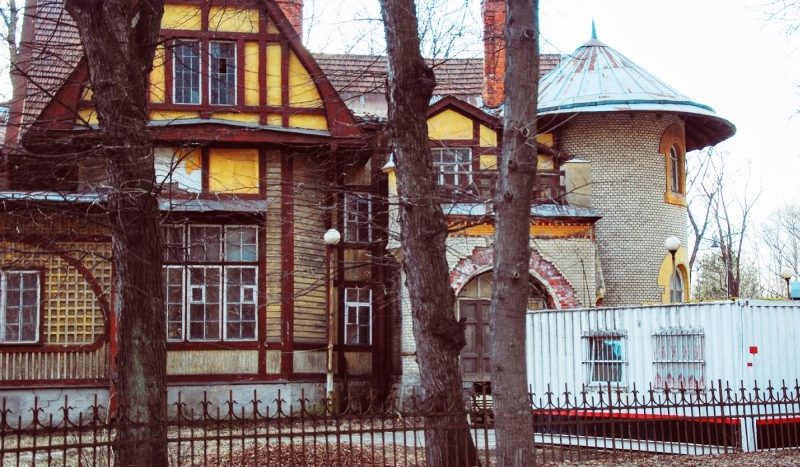 Реставрация дачи Шерлока Холмса